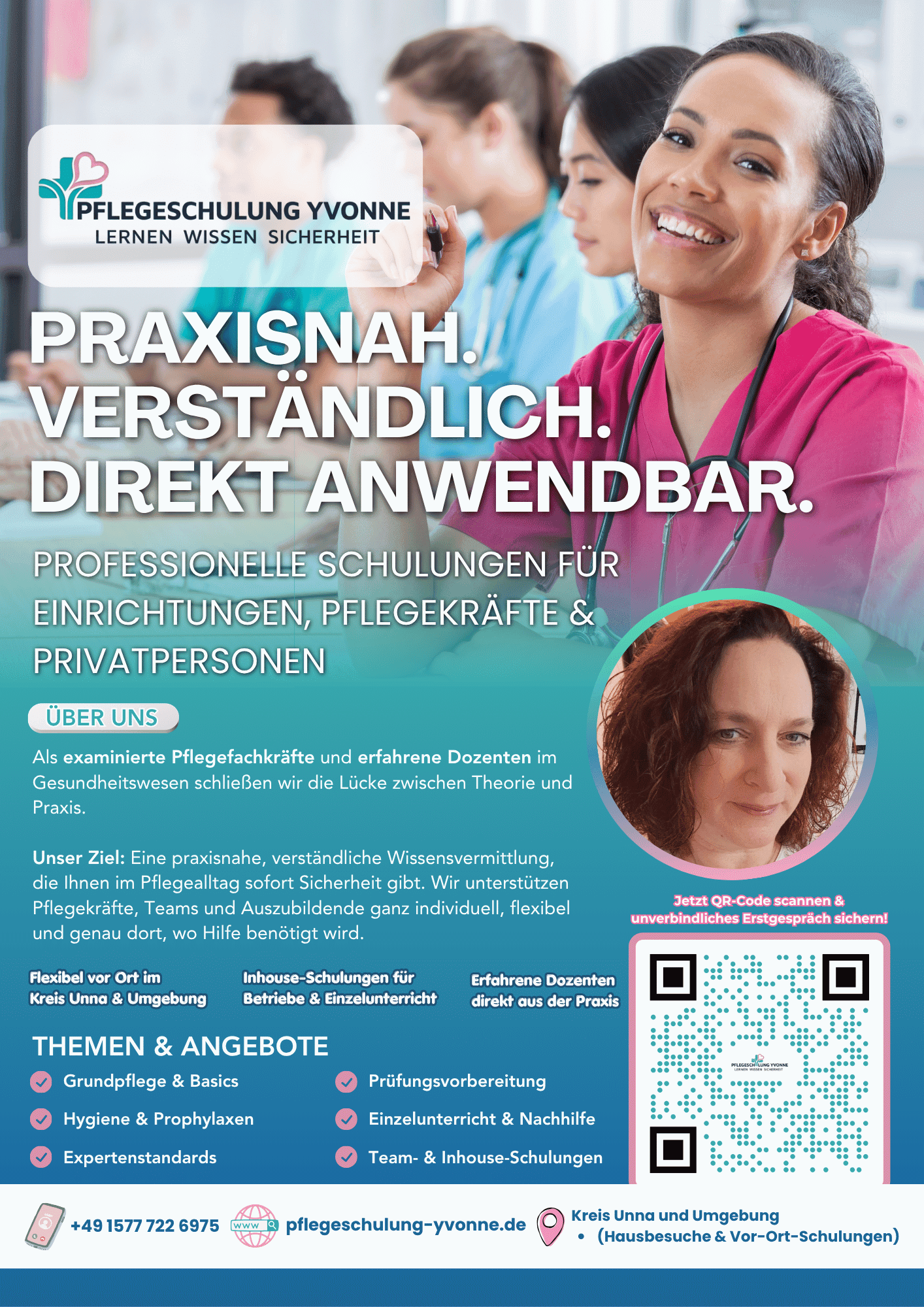 Pflegefachkraft bei einer Schulung in einer modernen Einrichtung